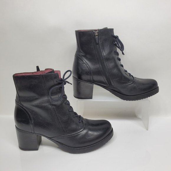Dansko Black Combat Boots with Chunky Heel and Lace-Up Design - Picture 1 of 7